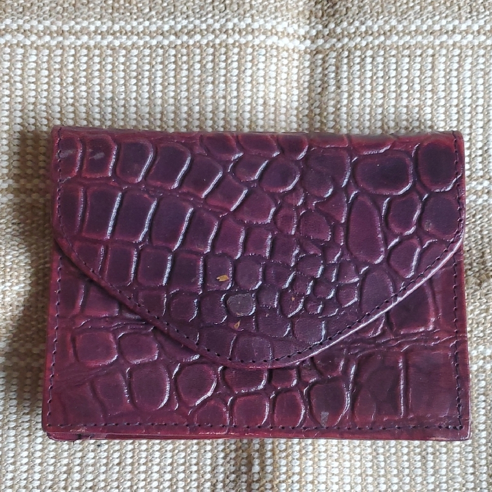 Vintage Purple Crocodile Texture Wallet with Snap Closure & Interior Mirror